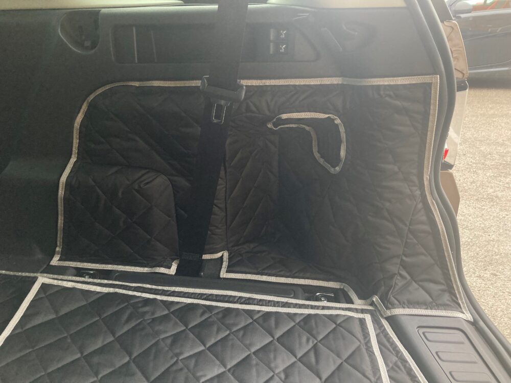 Land Rover Discovery Sport 2015-2019 - Fully Tailored Quilted Boot Liner - Image 3