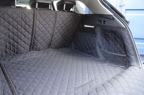 08-16 The Urban Company Quilted Boot Liner and Dog Guard to fit Audi Q5