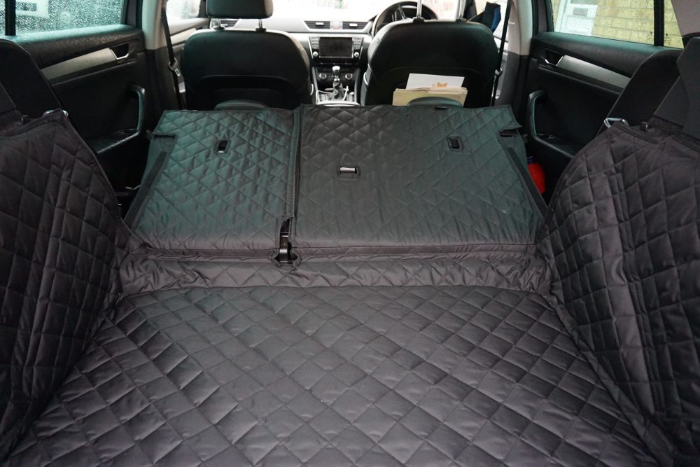 Skoda Superb Estate 2015 - Present - Fully Tailored Quilted Boot Liner - Image 7