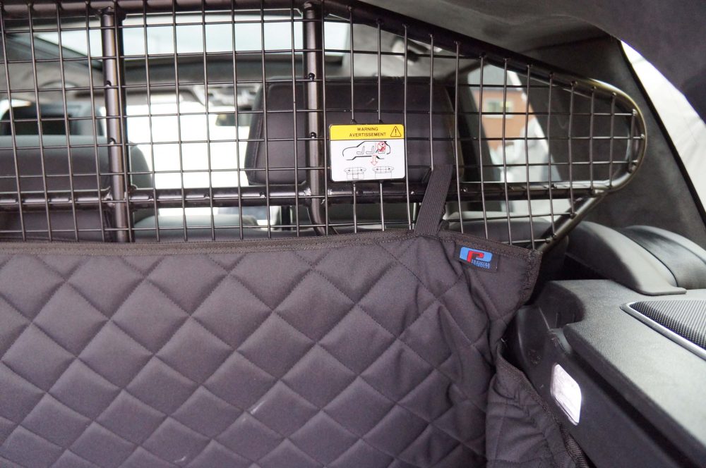 COMPATIBLE WITH LAND ROVER RANGE ROVER VOGUE 13-ON HEADREST MESH DOG GUARD