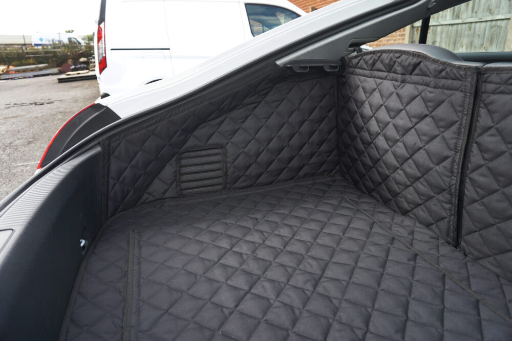 Audi TT Coupe 2006-2014 - Fully Tailored Quilted Boot Liner - Image 2