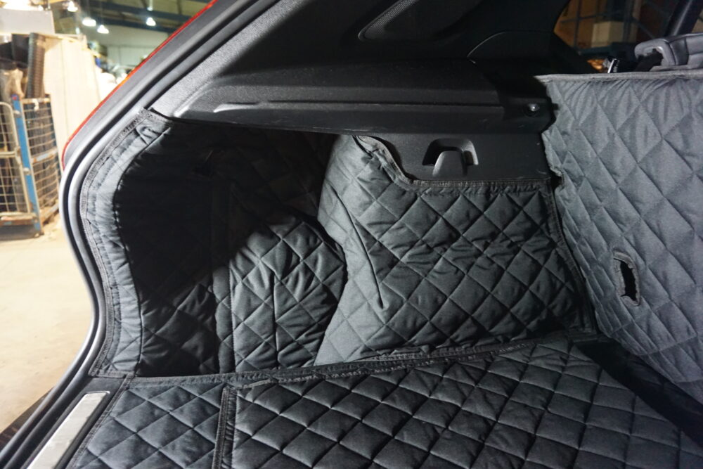 Volvo XC40 2018 - Present - Fully Tailored Quilted Boot Liner - Image 2