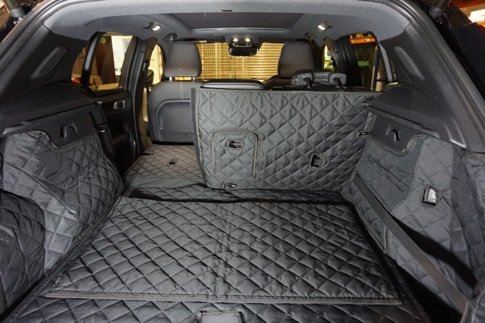 Volvo XC40 2018 - Present - Fully Tailored Quilted Boot Liner - Image 4
