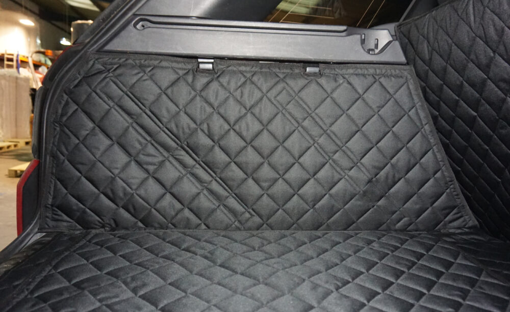 Land Rover Range Rover Sport 2018 - Present - Fully Tailored Quilted Boot Liner - Image 3