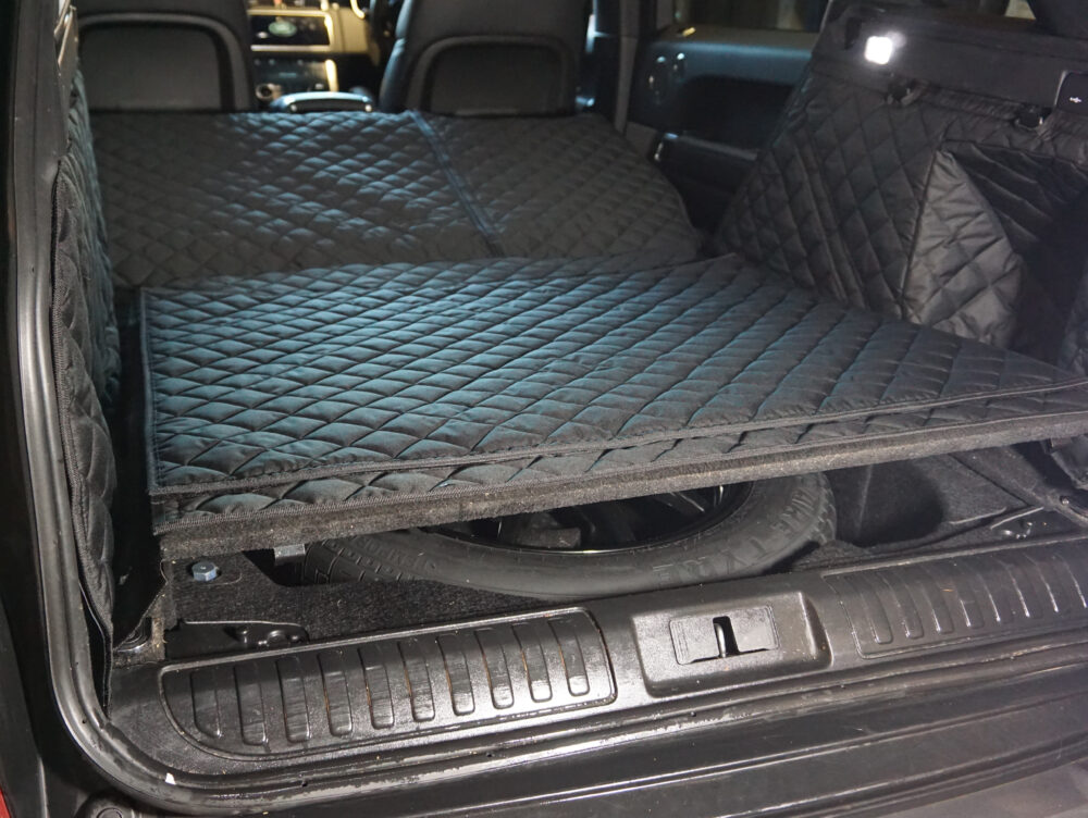 Land Rover Range Rover Sport 2018 - Present - Fully Tailored Quilted Boot Liner - Image 6