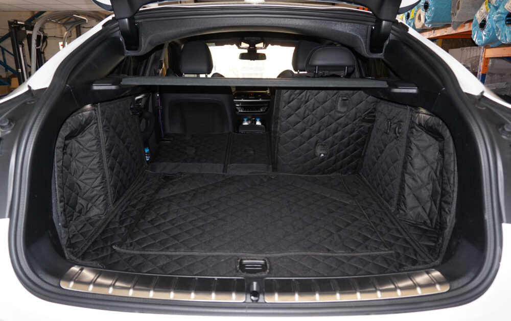 BMW X4 MHEV 2021-Present - Fully Tailored Quilted Boot Liner - Image 5