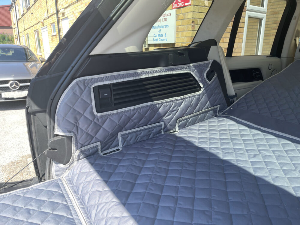 Land Rover Range Rover P400e PHEV 2020 - Present - Fully Tailored Quilted Boot Liner - Image 2