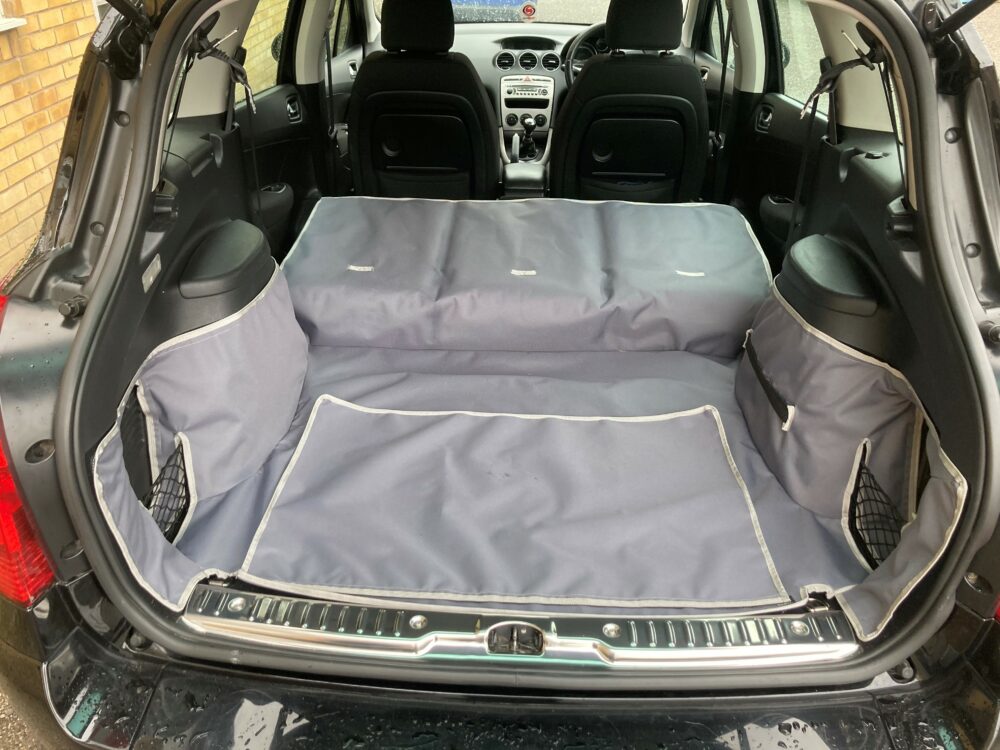 Peugeot 308 2007 - 2014 - Fully Tailored Quilted Boot Liner - Image 4