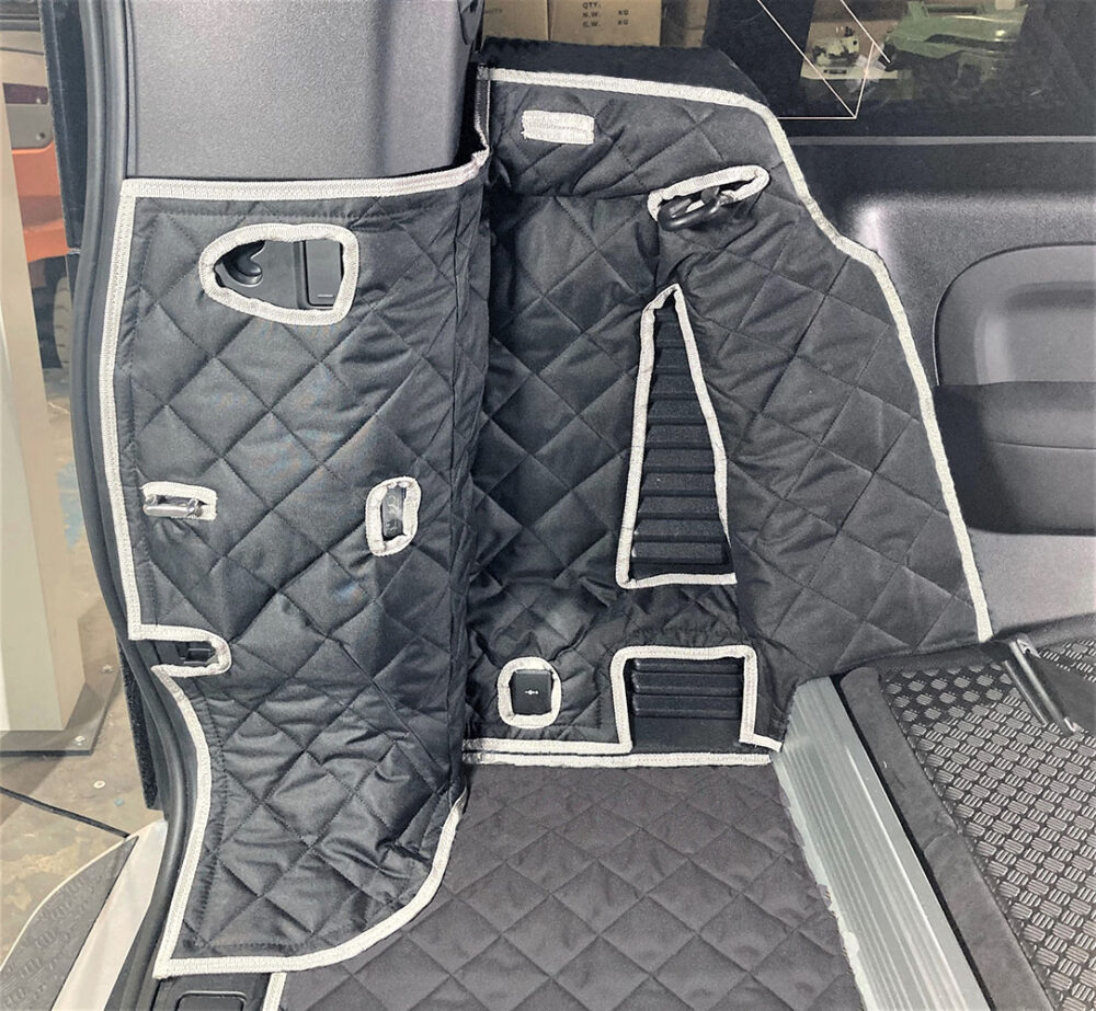 Land Rover Defender 90 2021- Present - Fully Tailored Quilted Boot Liner - Image 3