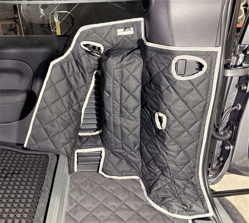 Land Rover Defender 90 2021- Present - Fully Tailored Quilted Boot Liner - Image 4