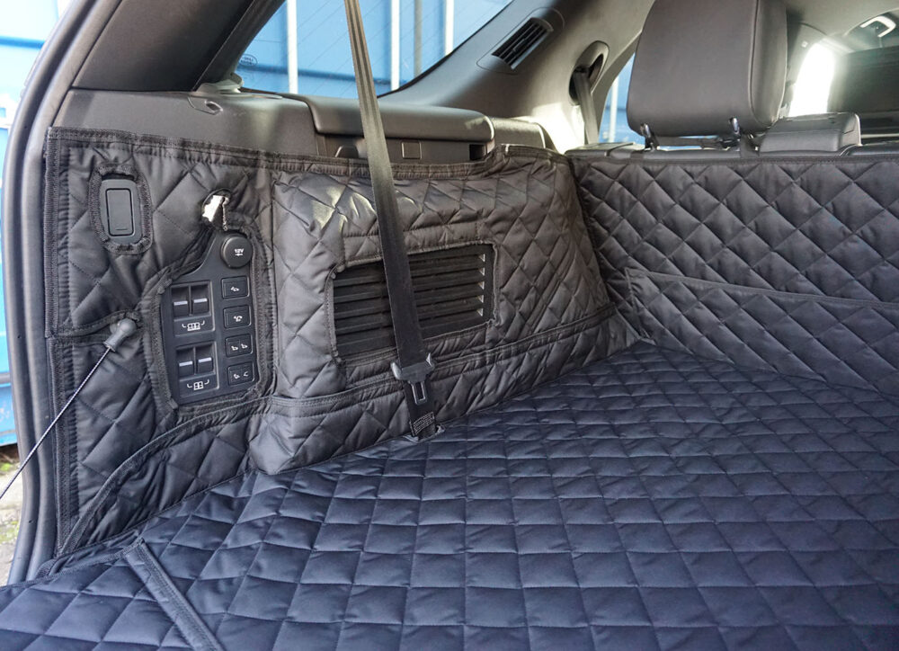 Land Rover Discovery 5 Without Dog Guard, With Air Vent 2017 - Present - Fully Tailored Quilted Boot Liner - Image 2