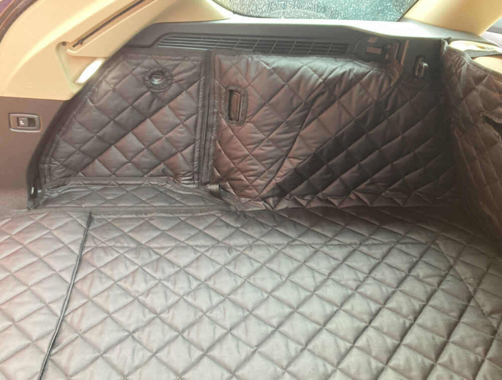 BMW 5 Series Hybrid 2017 - 2024 - Fully Tailored Quilted Boot Liner - Image 2