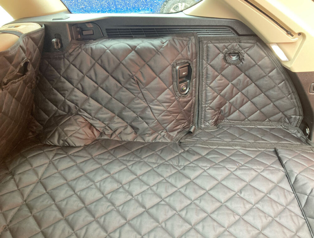 BMW 5 Series Hybrid 2017 - 2024 - Fully Tailored Quilted Boot Liner - Image 3