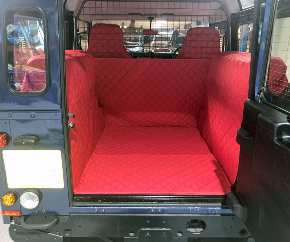Land Rover Defender 90 with Rear Seats 1990-2007 - Fully Tailored Quilted Boot Liner - Image 3