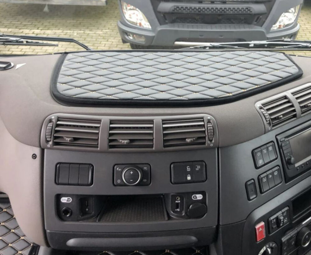 Quilt-Z - DAF CF RHD - Truck Mats - Image 4