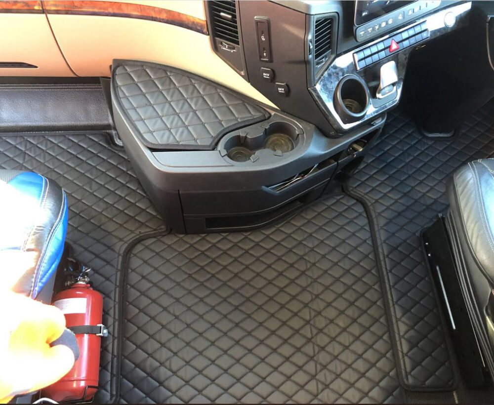 Quilt-Z - Mercedes Actros 5 Giga Cab - Truck Mats - Image 3