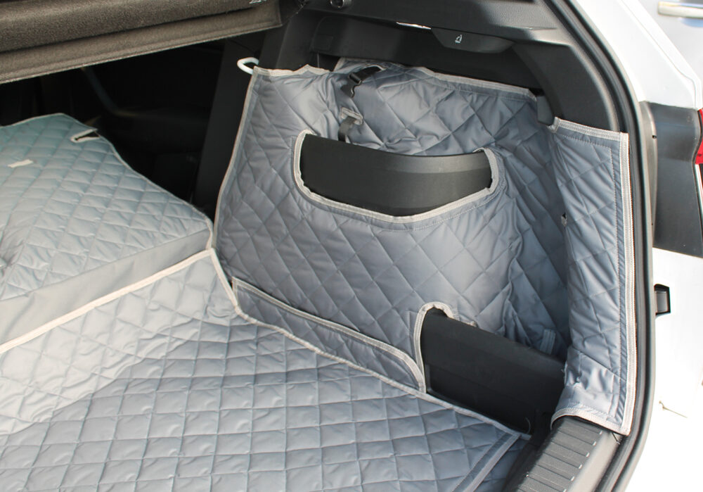Skoda Karoq 2017 - Present - Fully Tailored Quilted Boot Liner - Image 2