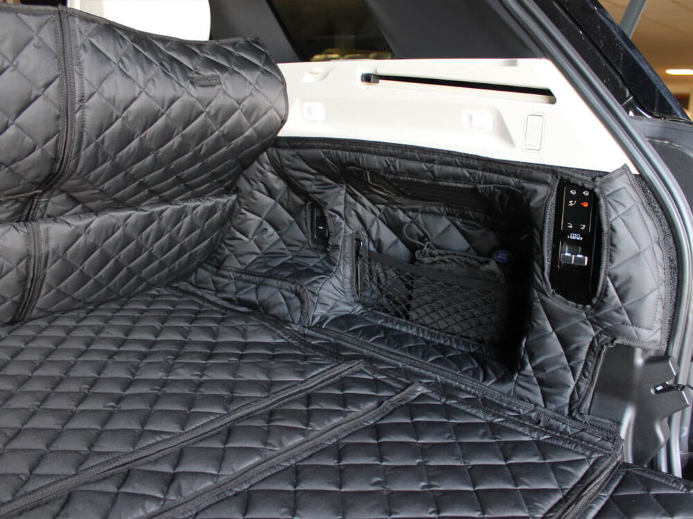 Land Rover Range Rover P400 MHEV Autobiography 2024 - Present - Fully Tailored Quilted Boot Liner - Image 2