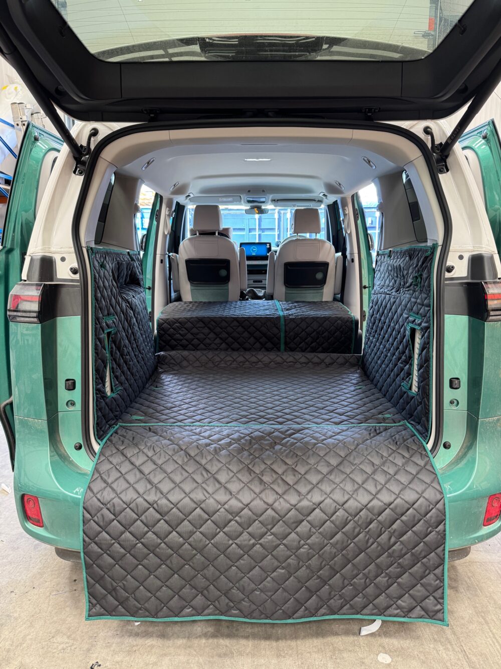 Volkswagen ID. Buzz 2024 - Present - Fully Tailored Quilted Boot Liner (5 Seater) - Image 2