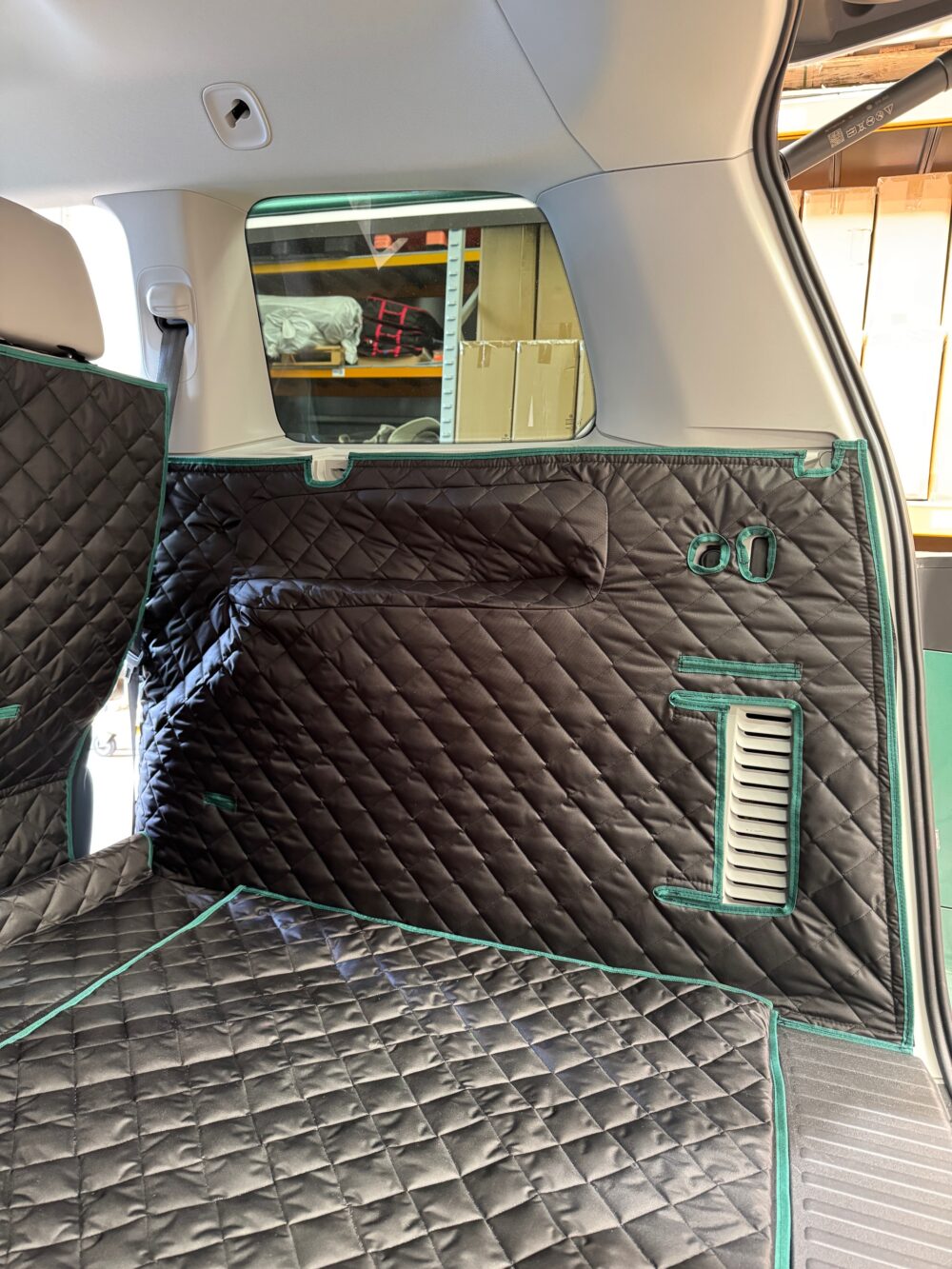 Volkswagen ID. Buzz 2024 - Present - Fully Tailored Quilted Boot Liner (5 Seater) - Image 5