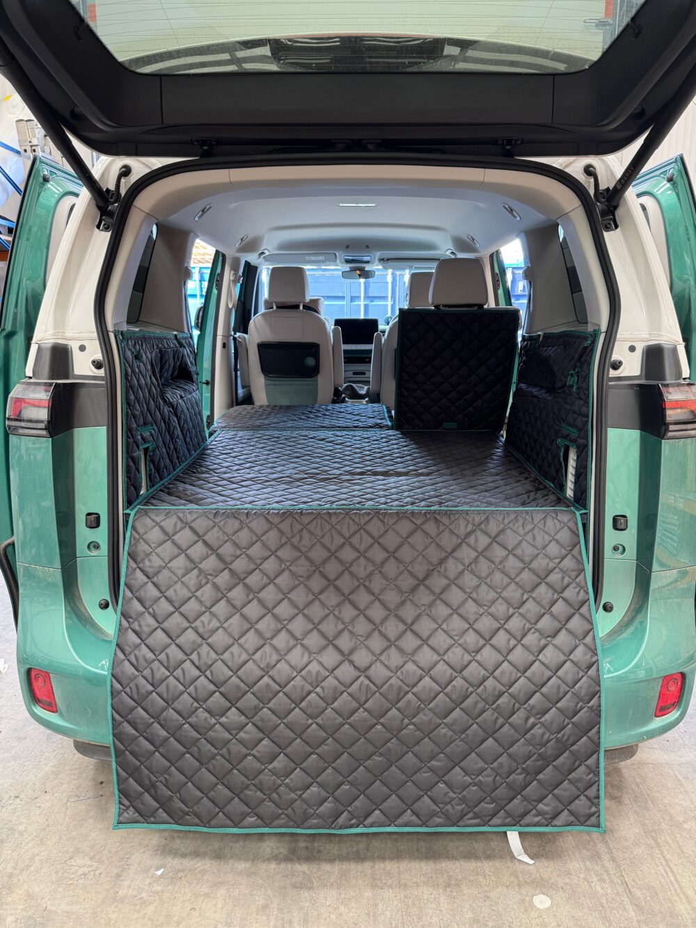 Volkswagen ID. Buzz 2024 - Present - Fully Tailored Quilted Boot Liner (5 Seater) - Image 6